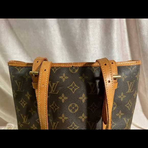 *FLASH SALE* Louis Vuitton Bucket GM Monogram Large Tote Bag - Picture 7 of 16